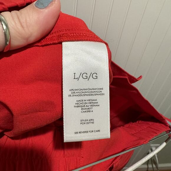 Cabi Red Quantum Cargo Jogger Pants Size Large - Picture 7 of 7